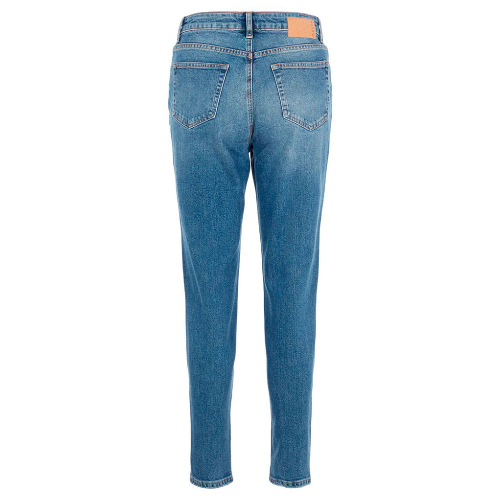 leah-mom-jeans-2
