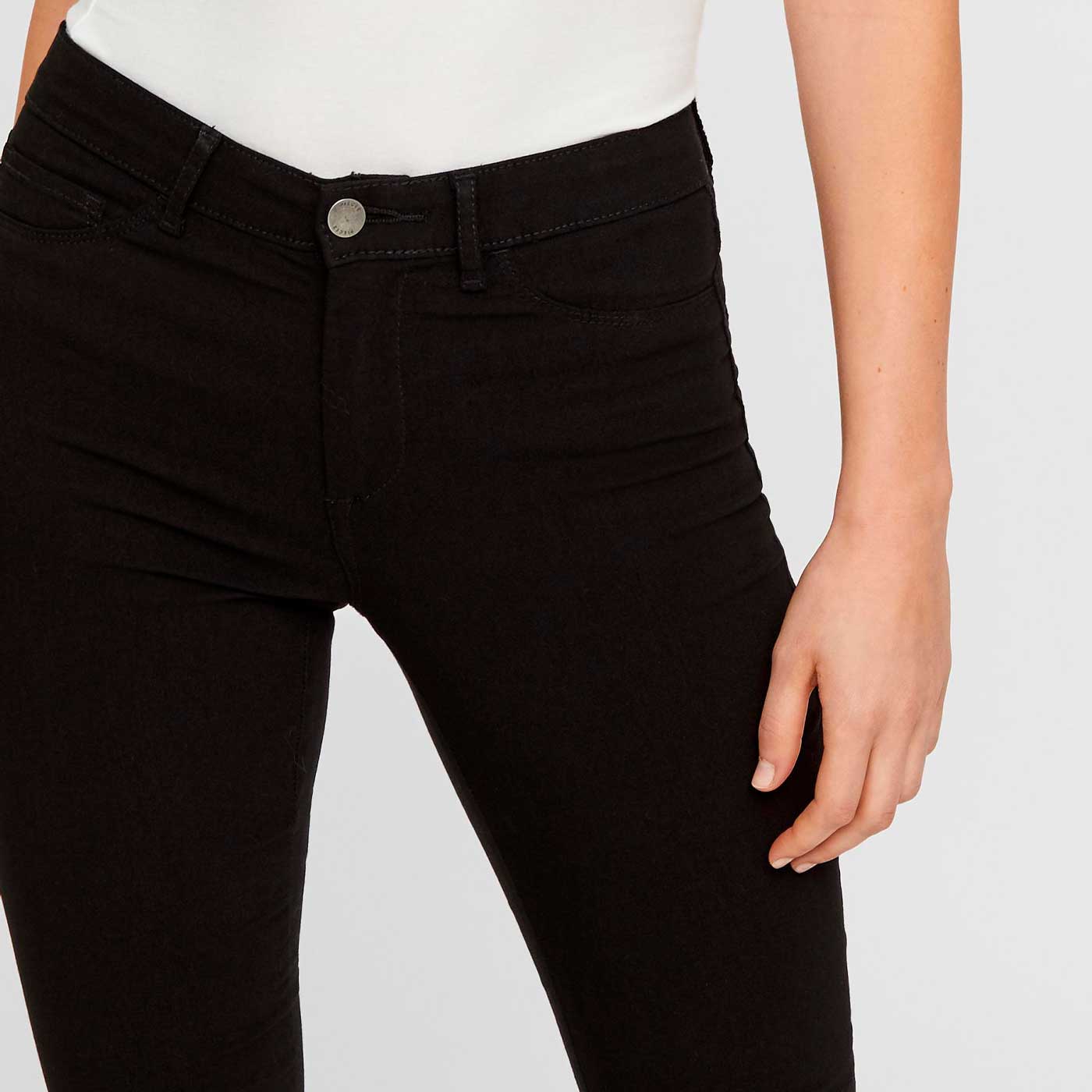 PIECES - JEANS - SKIN WEAR MW 17079908 - SORT